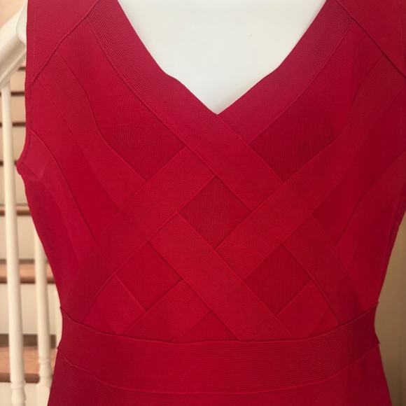 Cache Lipstick Red Fitted Bandage Cocktail Dress V Neck Sleeveless Size L - Picture 2 of 4